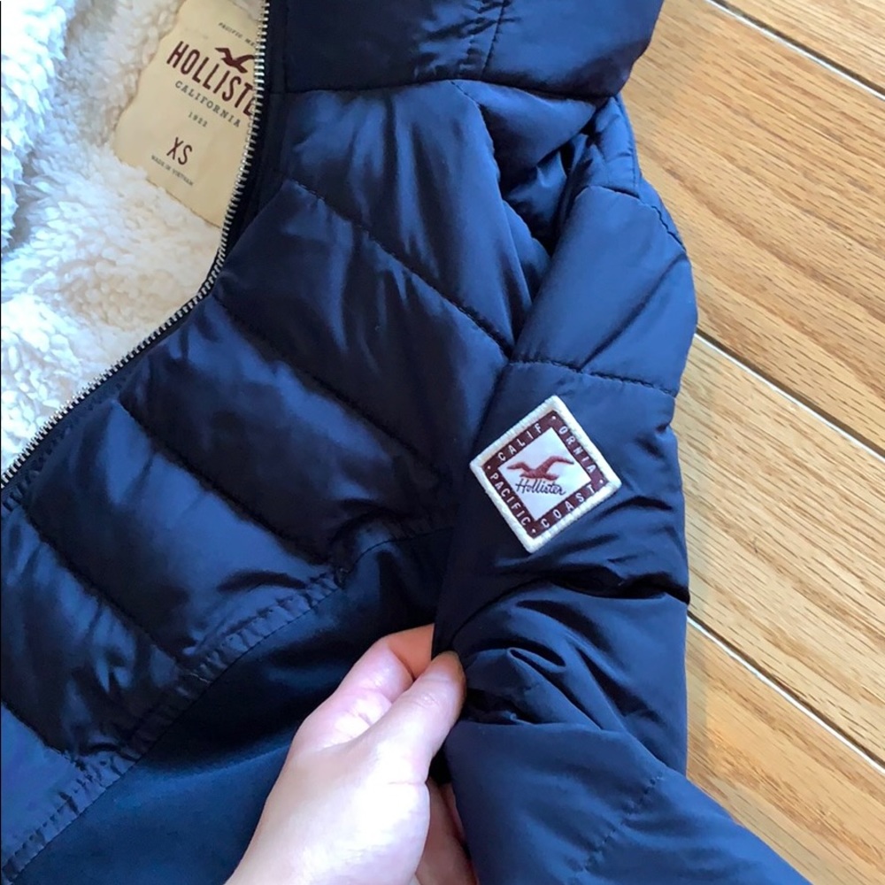Hollister jacket - Picture 2 of 2